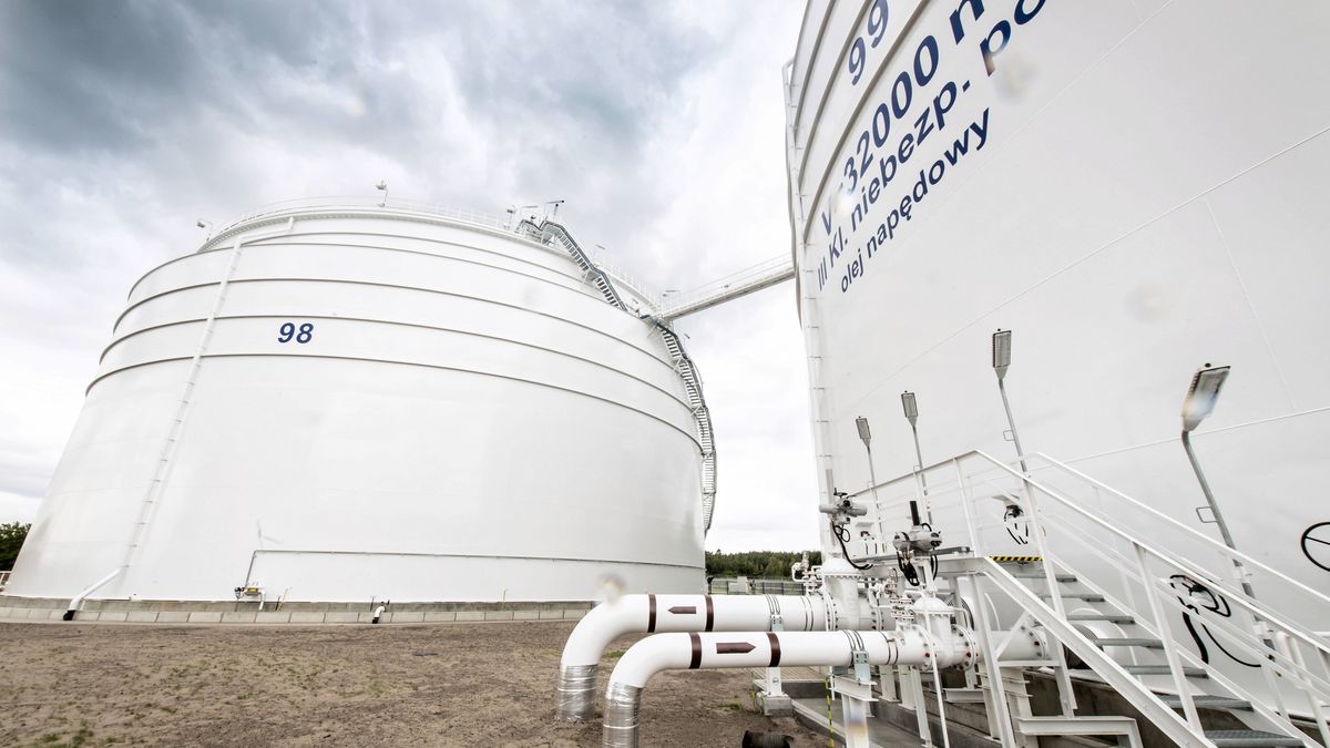  Baza paliw PERN w Nowej Wsi Wielkiej