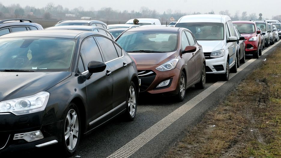 Nadzieja, że ominiemy korki, wyjeżdżając już w piątek, jest złudna