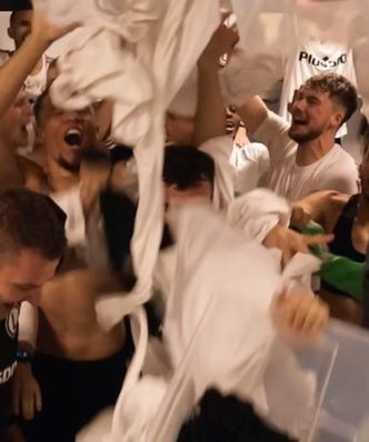 Czyste szaleństwo! Tak piłkarze Legii świętowali wygraną w Szczecinie
