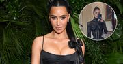 Kim Kardashian pokazała się w odważnej stylizacji. Obcisły strój spodobał się Katy Perry