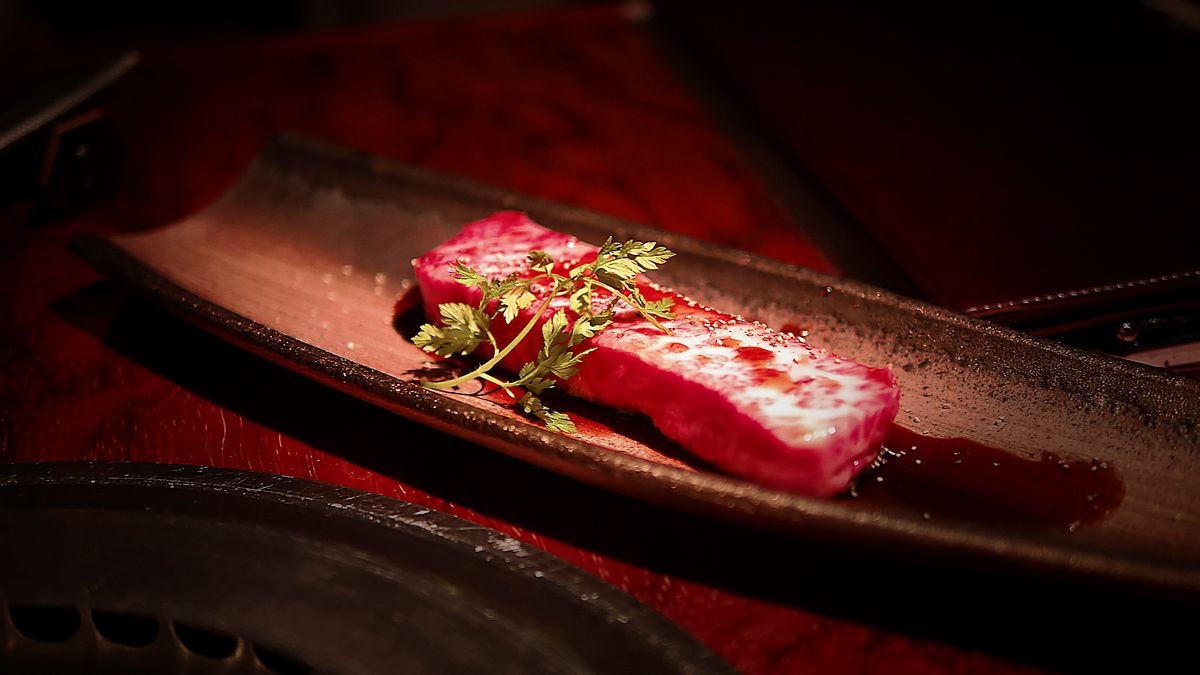 Surowy mostek wołowy z wewnętrznej części bez kości (samo mięso, III klasa mięsa)