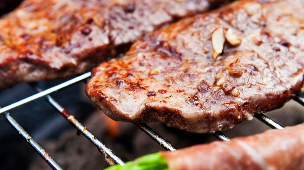 Grillowany mostek wołowy z zewnętrznej części bez kości (samo mięso)