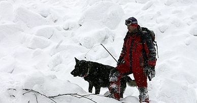 Ratownicy ewakuowali narciarzy z zepsutego wyciągu