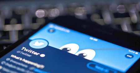 Twitter Fleets. Błąd w kodzie: relacje nie znikają po 24h