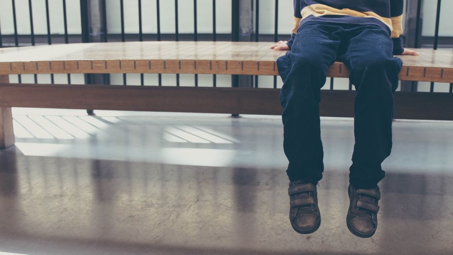 Dziecko; szkoła; ławka; dzieci; 500+; alimenty