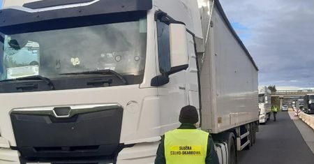 Odpady z Niemiec. Skarbówka zatrzymała ponad 37 ton złomu