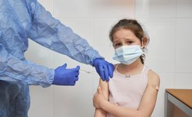 Szczepienia dzieci w wieku 12-15 lat przeciwko COVID-19. Jakie są decyzje rządu?