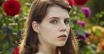 Lucy Boynton w filmowej biografii J.D. Salingera