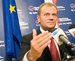 Tusk: Zapomnę im nawet dziadka z Wehrmachtu