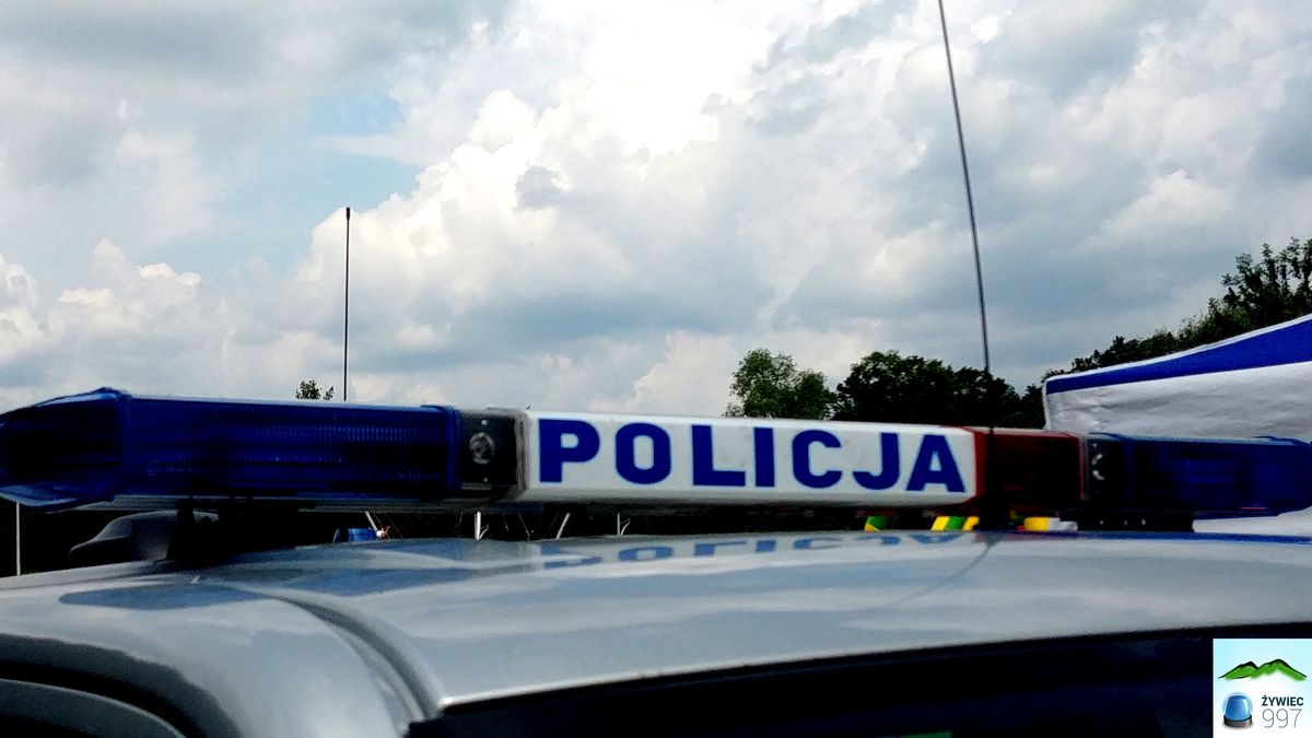 Węgierska Górka. Policja zatrzymała pijanego 26-latka, który wiózł dwoje dzieci.