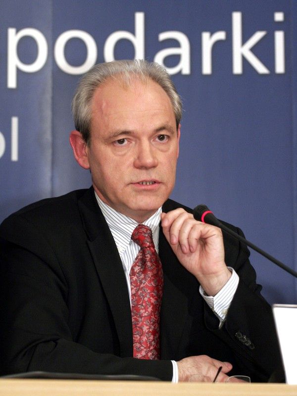 Referendum edukacyjne. PO ostro o pomysłach PiS: to wrzucanie wstecznego biegu