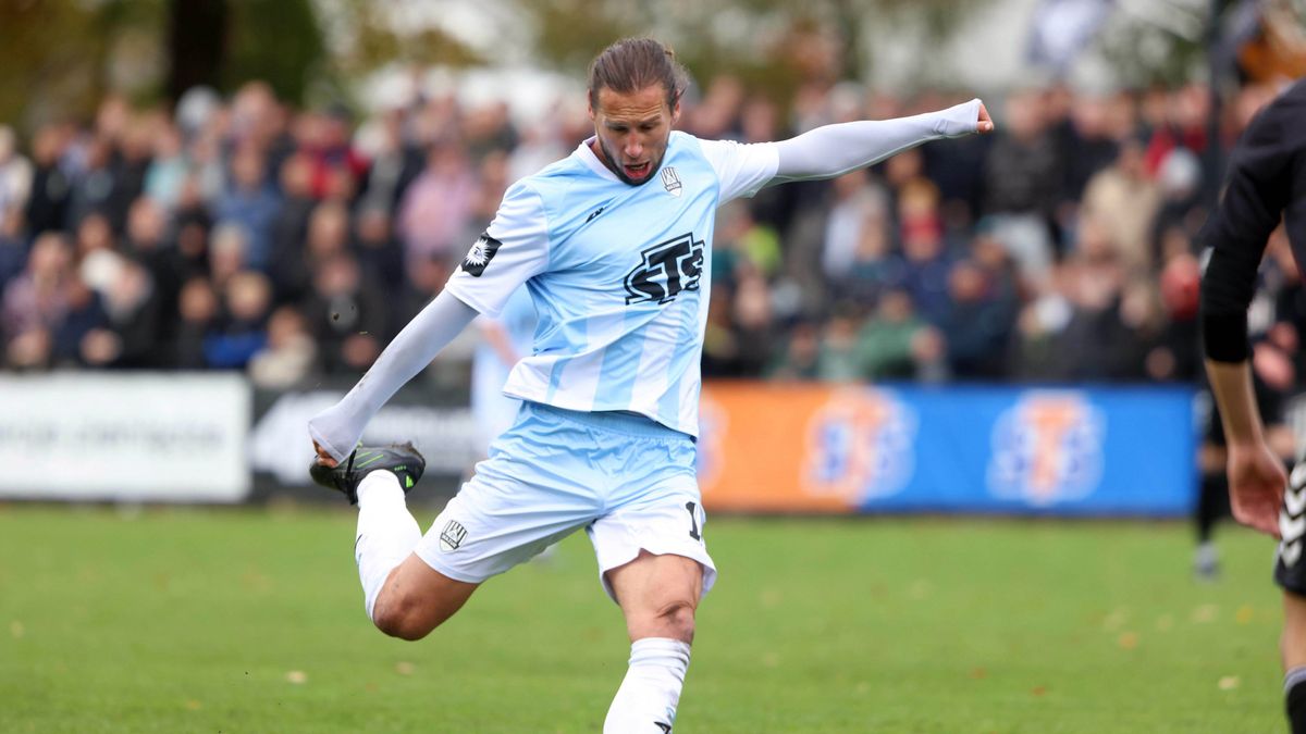 Newspix / Marcin Solarz/FotoPyk/NEWSPIX.PL / Grzegorz Krychowiak w meczu Mazur Radzymin - Polonia III Warszawa w lidze okręgowej