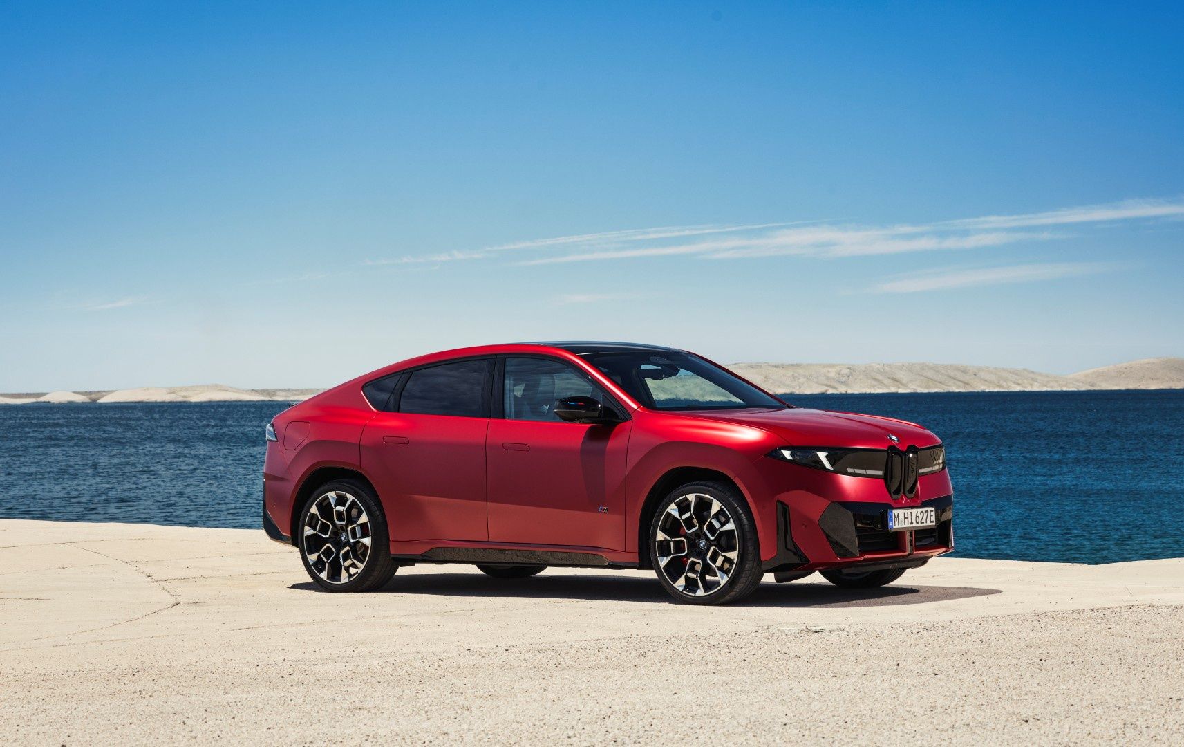 BMW iX4