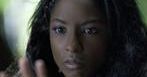 Parker Young i Rutina Wesley w "Arrow"