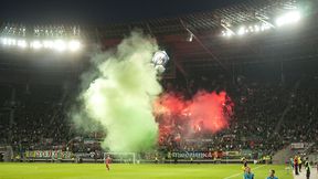 Oprawa kibiców i przerwany mecz we Wrocławiu (wideo)