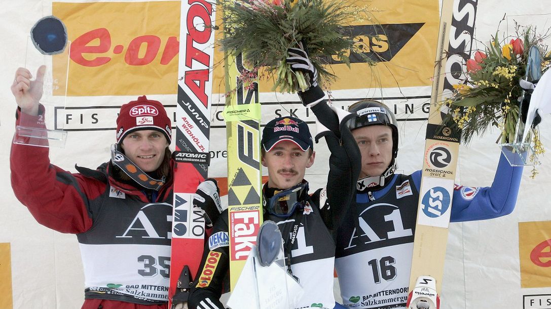Na zdjęciu od lewej: Andreas Widhoelzl, Adam Małysz i Risto Jussilainen
