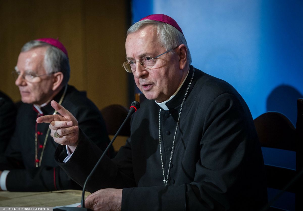 Adwent 2020. Biskupi zachęcają katolików do udziału w mszach przy zachowaniu reżimu sanitarnego