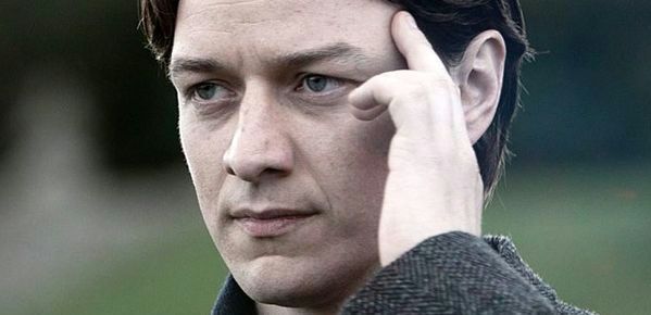 James McAvoy prawą ręką Juliana Assange'a