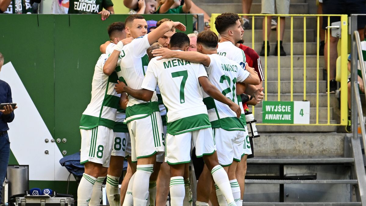 PAP / Marcin Gadomski / Na zdjęciu: Lechia Gdańsk celuje w pierwsze zwycięstwo w tym sezonie