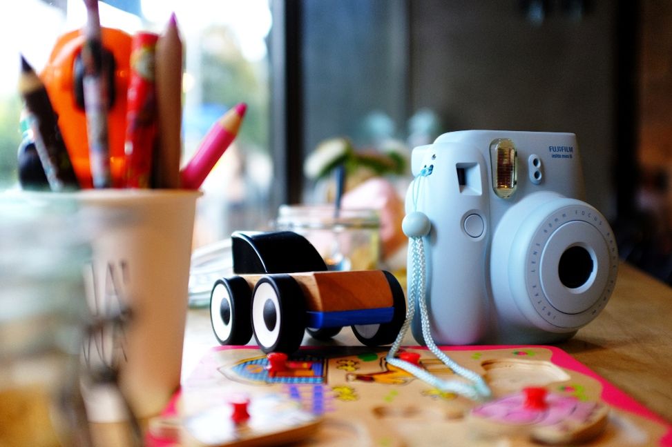 Fujifilm Instax mini 8 - maluch do fotografii natychmiastowej już w Polsce 9