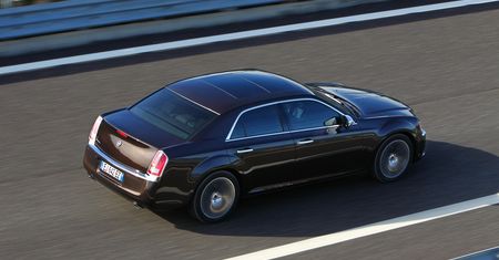Lancia Thema do serwisu. 31 właścicieli może mieć problem