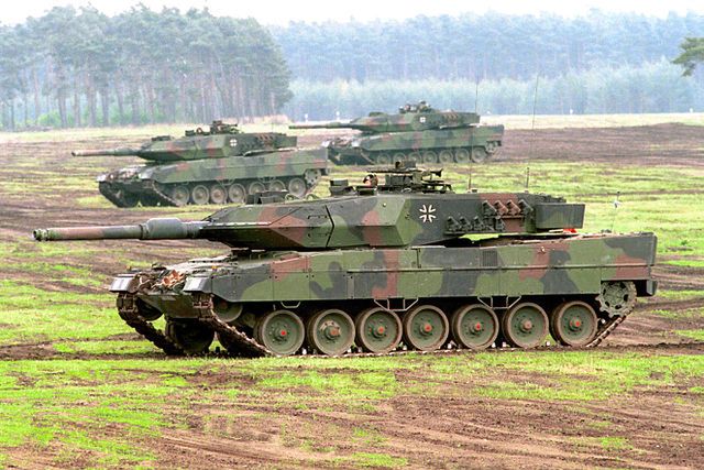 Leopard 2A5 - jeden z czołgów używanych przez <br> niemiecką armię