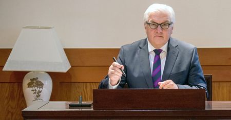 Szef niemieckiego MSZ zniknął z radarów. Winna burza nad Borneo