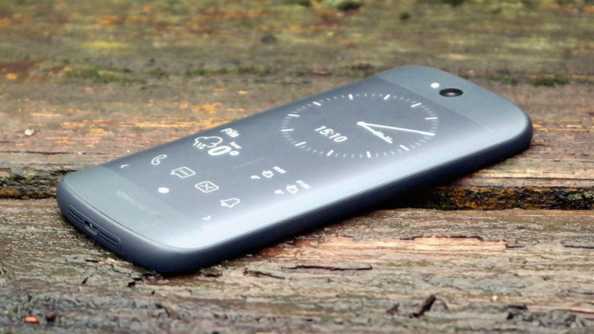 Yota Phone 3 coraz bliżej. Wiemy kiedy smartfon-widmo trafi do sprzedaży 1