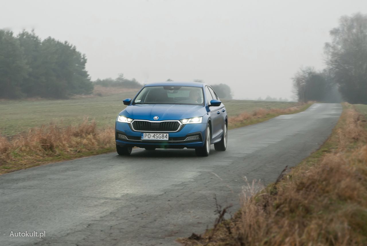 W takich warunkach zużycie prądu spada do ok. 16 kWh (przy 2 stopniach Celsjusza)