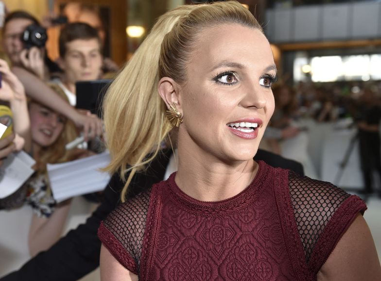Britney Spears o dziennikarce: "Może pocałować moją białą..."