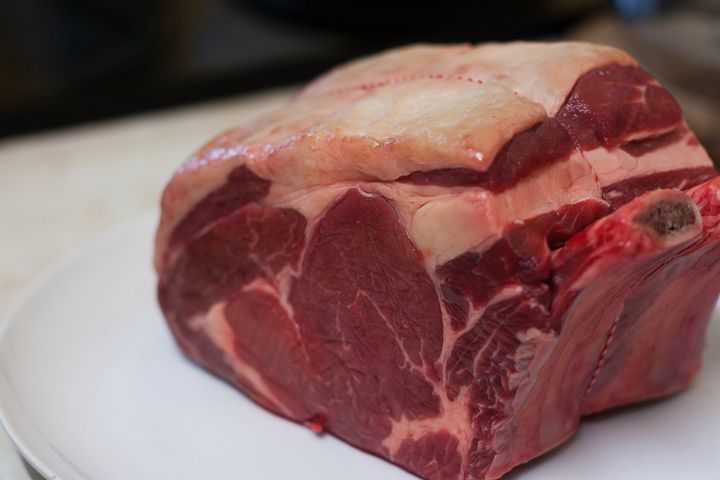Surowe żeberka wołowe z kością (samo mięso, III klasa mięsa)