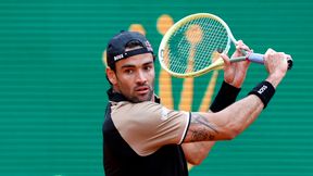 Gwiazdor wygrał mecz i upadł z bólu. Amerykański bombardier lepszy od rodaka