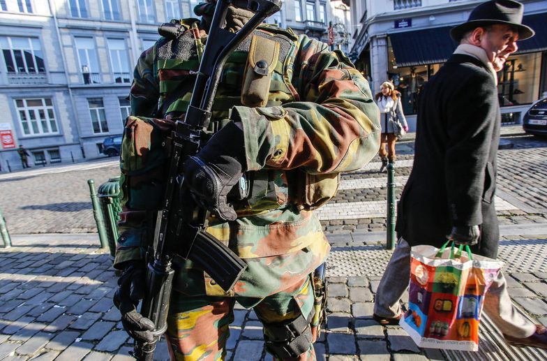 Na ulicach Brukseli pojawili się uzbrojeni antyterroryści
