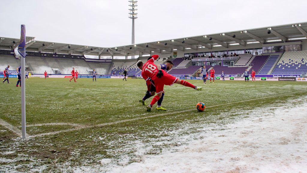 Getty Images / Thomas Eisenhuth/ / Na zdjęciu: piłkarze podczas meczu Erzgebirge - Fortuna