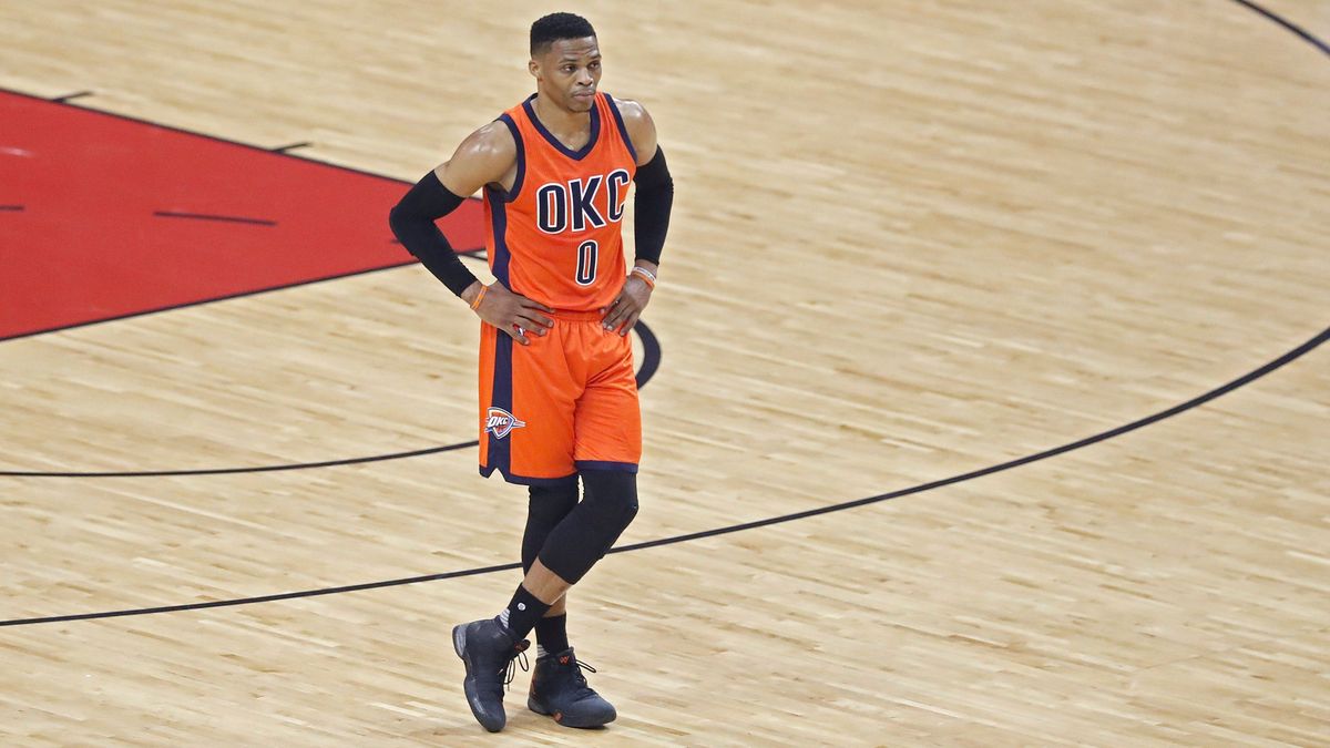 Zdjęcie okładkowe artykułu: PAP/EPA / LARRY W. SMITH / Na zdjęciu: Russell Westbrook