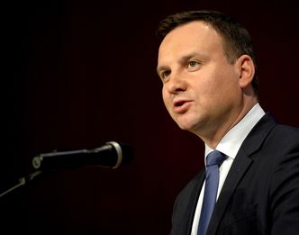 Andrzej Duda ostro: Rząd złamał konstytucję, nie konsultując planu dla KW