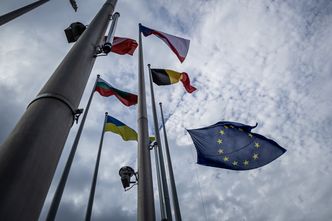 Zgrzyt w danych z europejskiej gospodarki. Usługi z rekordem, produkcja spada