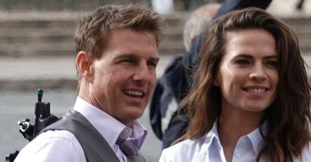 Tom Cruise ma nową dziewczynę? "Lockdown i obostrzenia zbliżyły ich do siebie"