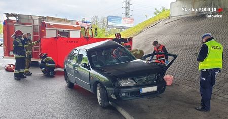 Śmiertelny wypadek w Katowicach. Przecięła trzy pasy ruchu. Skończyło się tragedią