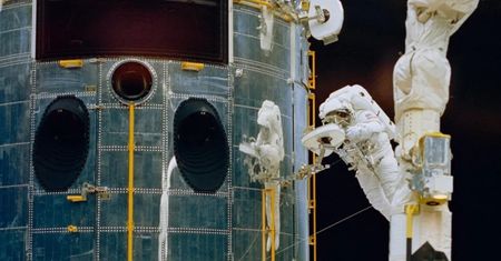 NASA podejmie ryzykowną próbę naprawy Kosmicznego Teleskopu Hubble'a