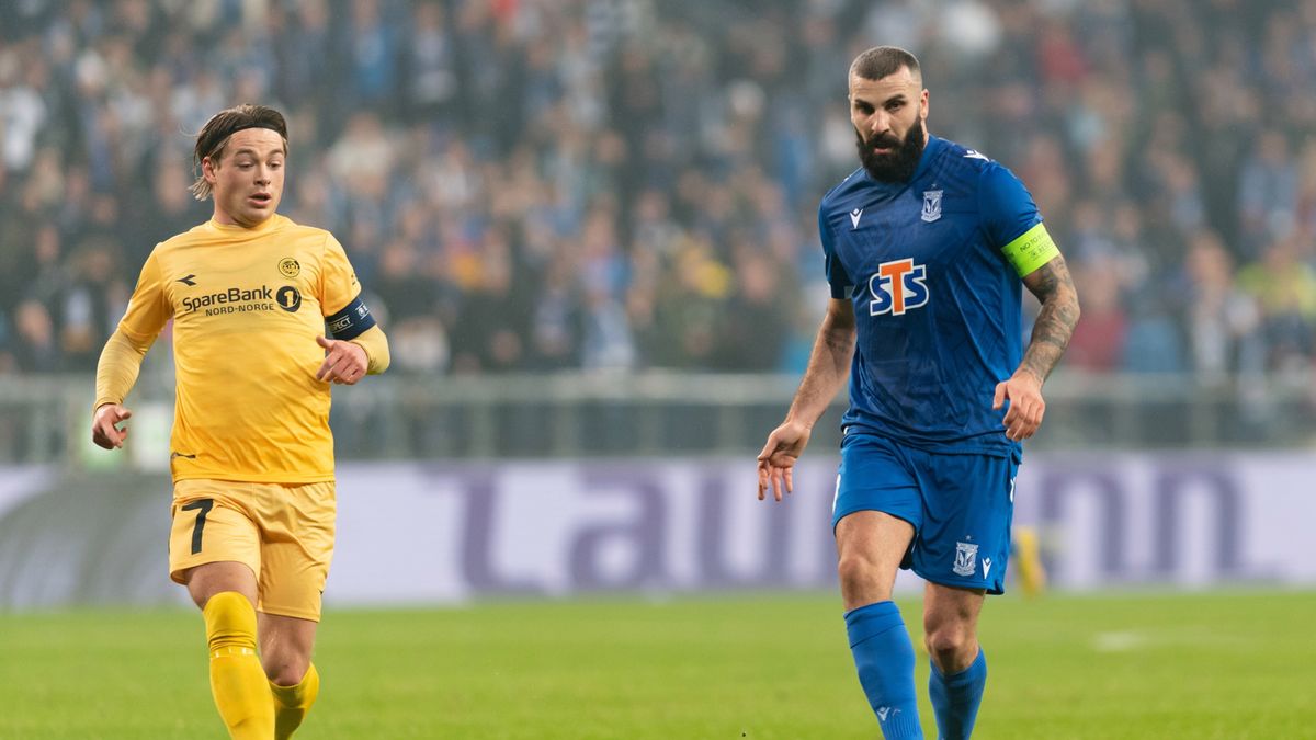 PAP / Jakub Kaczmarczyk /  Zawodnik Lecha Poznań Mikael Ishak (P) i Patrick Berg (L) z FK Bodo/Glimt 