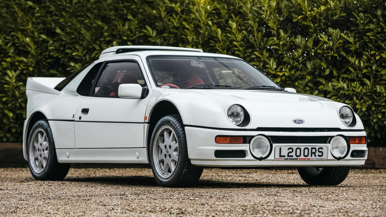 Legendarny Ford RS200 trafi na aukcję. Jest praktycznie nowy