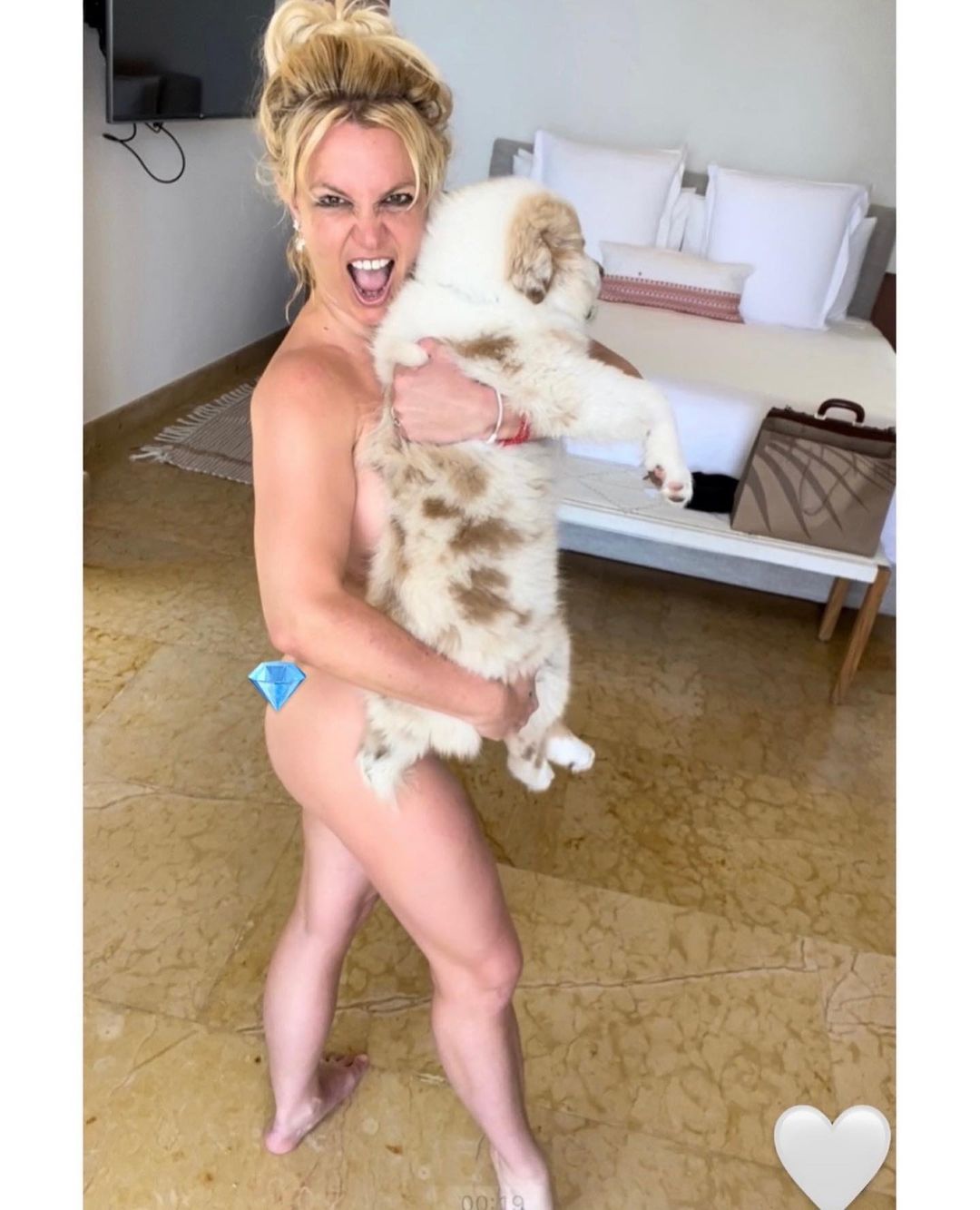Ciężarna Britney Spears pokazała się nago