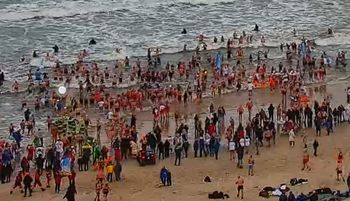 Tuż przed 12:00. Taki widok w Kołobrzegu. To nie fotomontaż