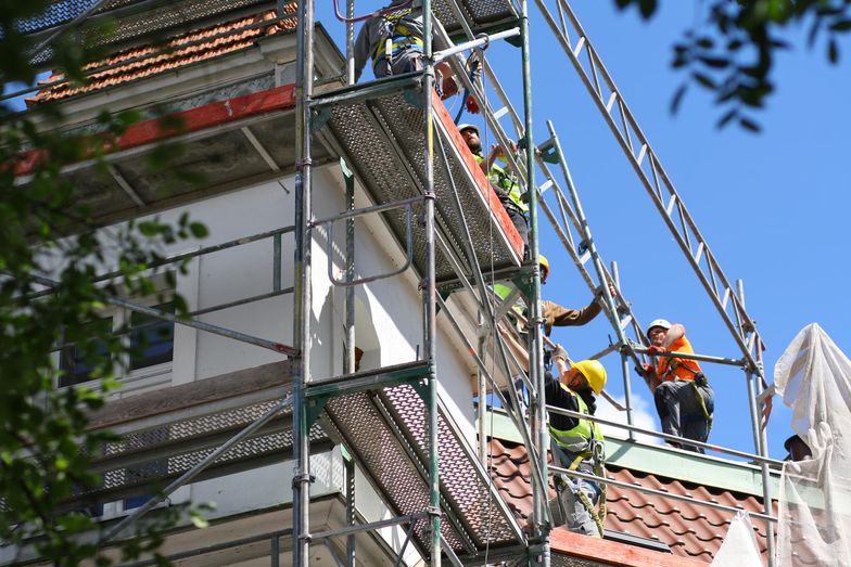 Wielu fachowców wyjechało za granicę, a pracownicy ze Wschodu nie są w stanie ich zastąpić - mówi szef PORR.