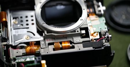 Canon 1DX Mark II - co kryje w środku obudowa mocarza?