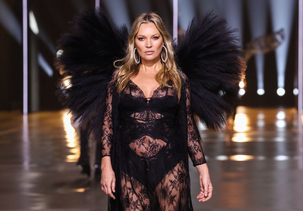 Kate Moss po raz pierwszy w pokazie Victoria's Secret 