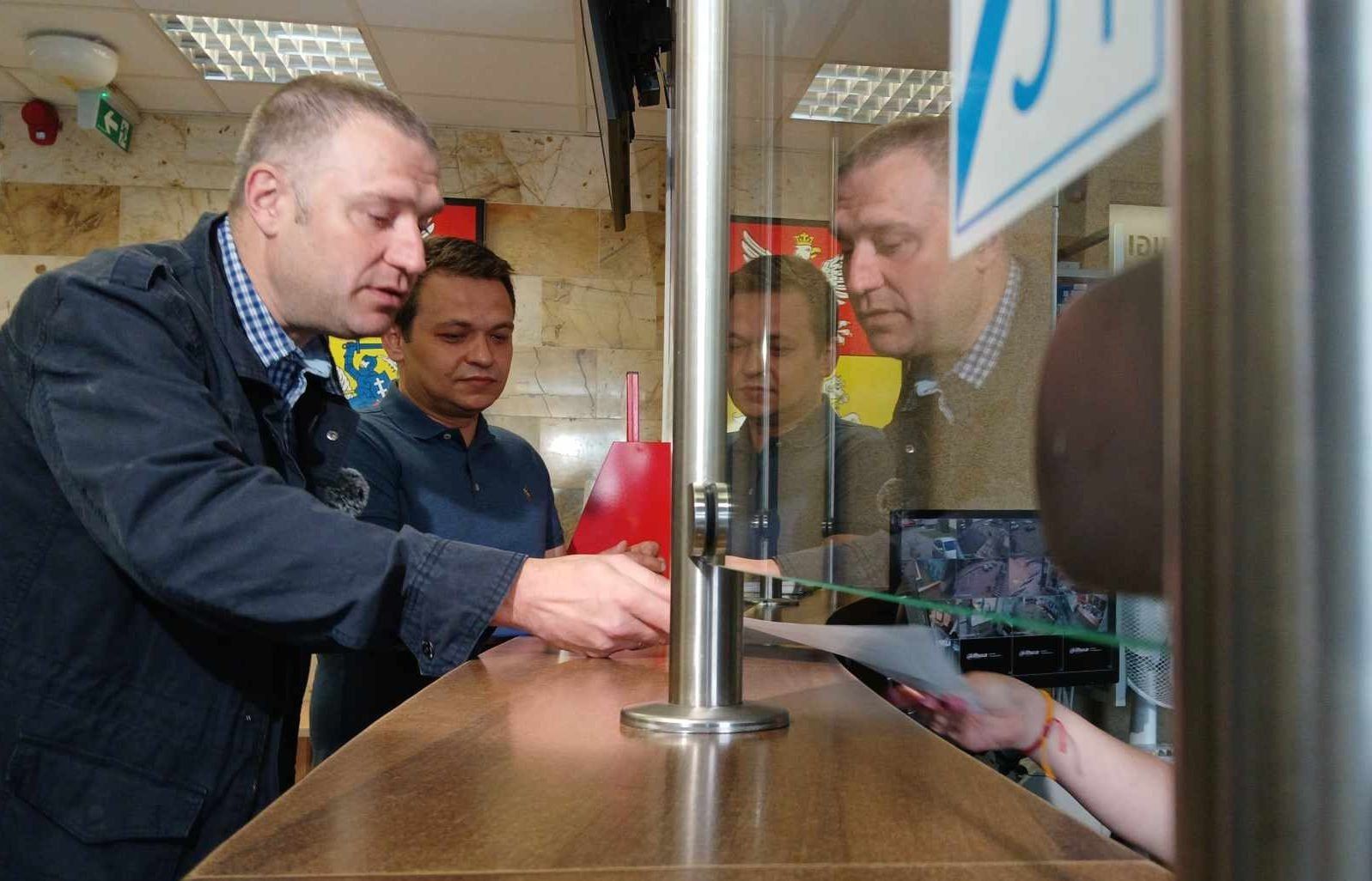 Działacze Razem składaja petycję do radnych w sprawie nazw ulic Podlaskiej i &#34;Łupaszki&#34;