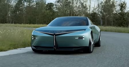 Nowa Lancia w akcji. Szef marki zabiera nas na przejażdżkę Pu+Ra HPE