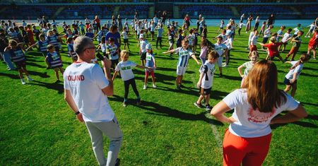 Zabawa, sport i uśmiech. „3xR” ponownie zagości w sercach dzieci